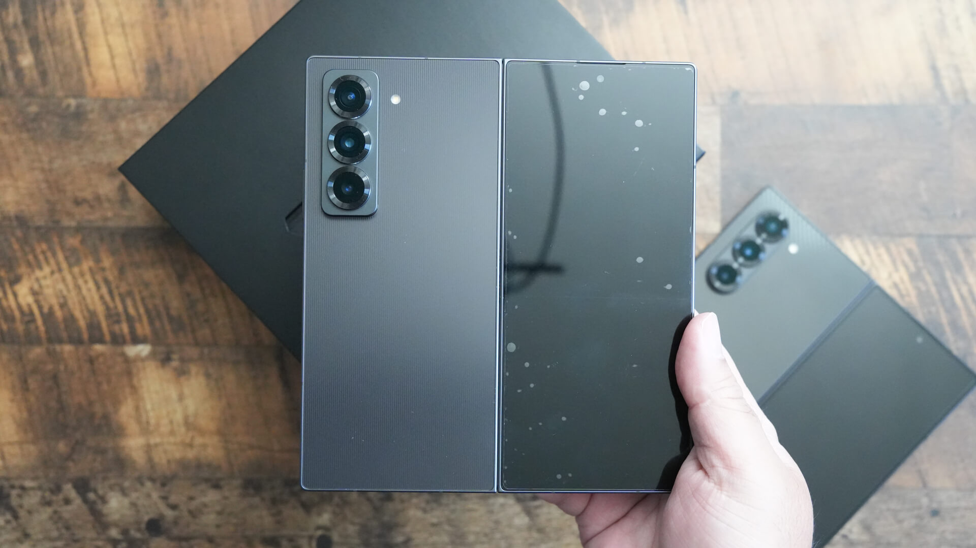 Galaxy - (ほぼ新品) Galaxy Fold Fullbox + おまけ多数つき ほぼ新品) Galaxy Fold Fullbox + おまけ多数つき